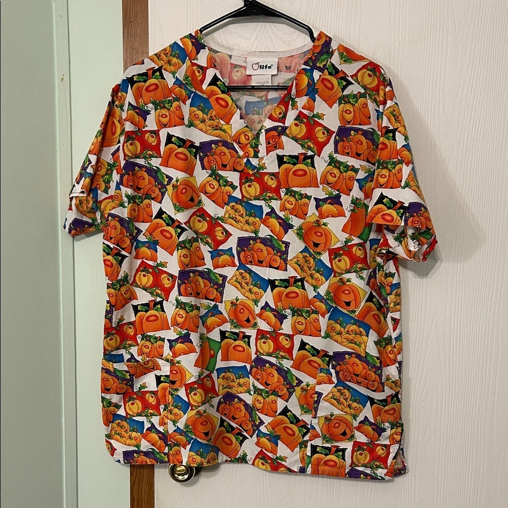 White Swan Women’s Scrub Top Fall Theme Size Medium